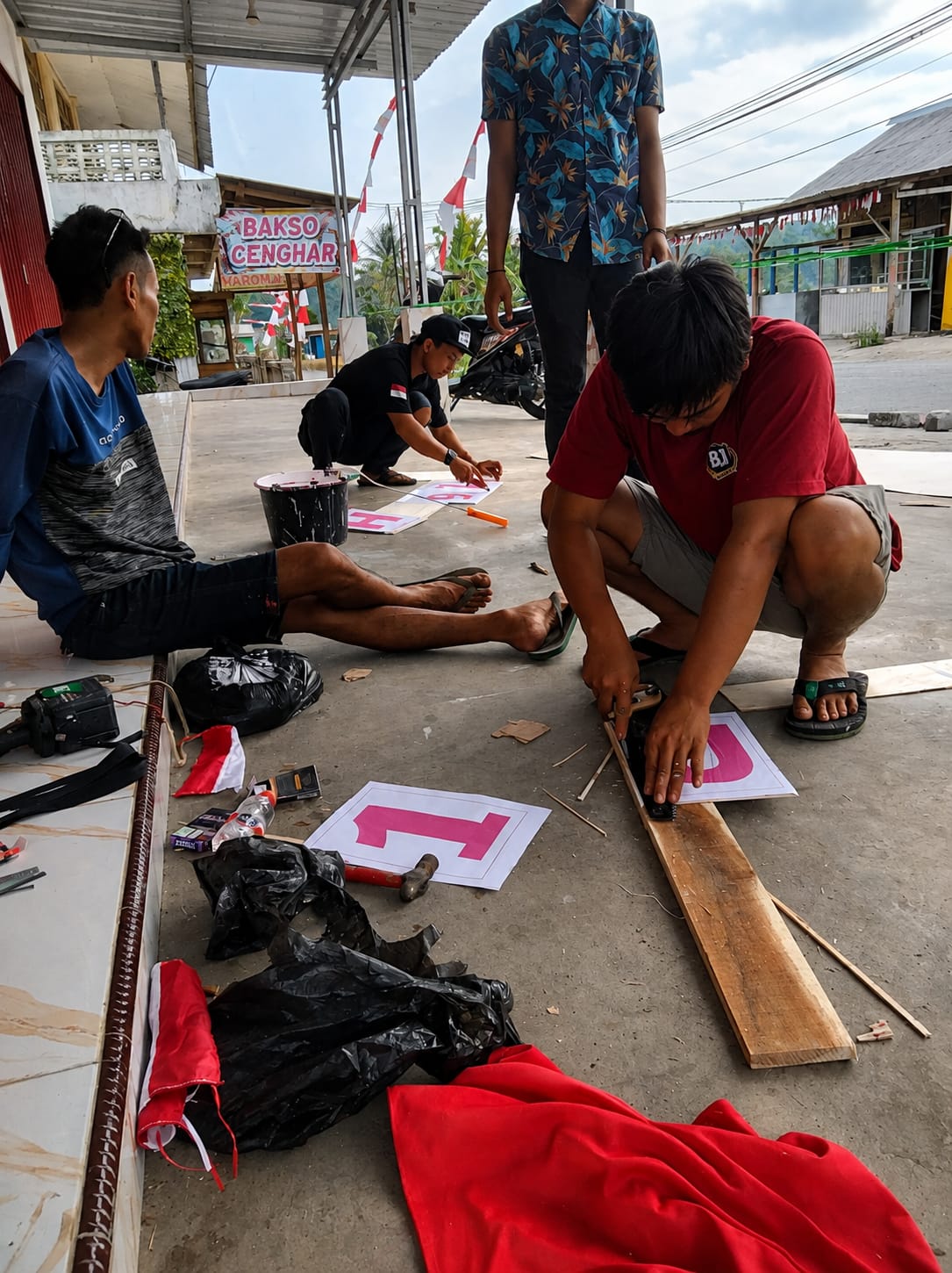 Gotong royong warga 2