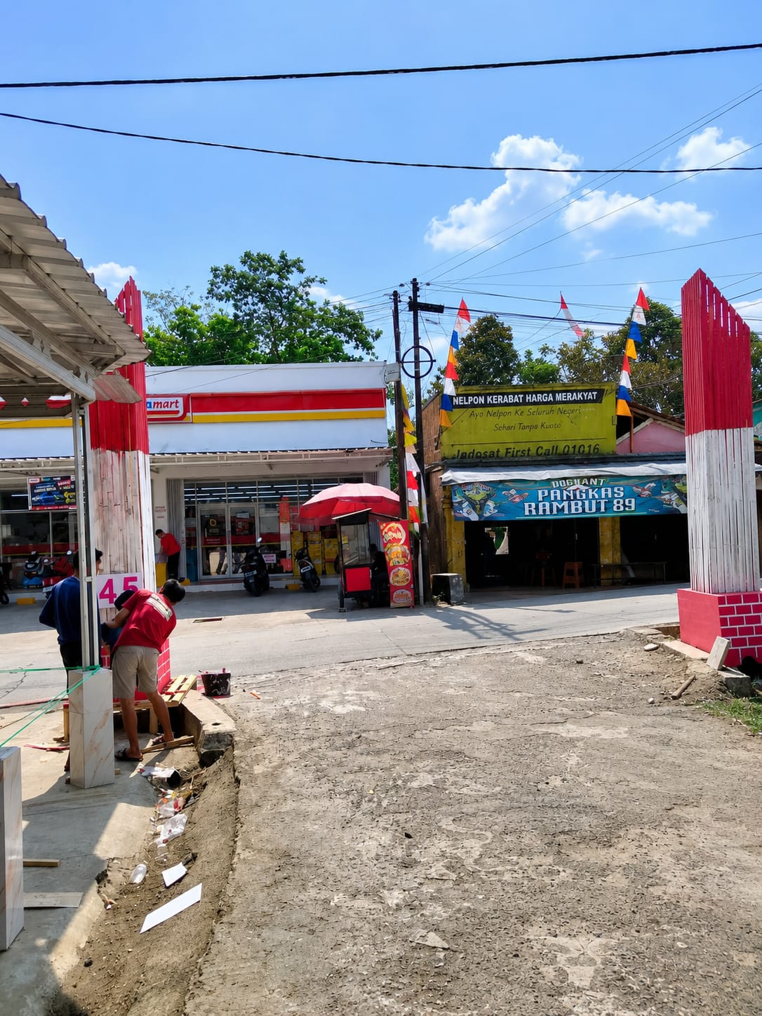 Gotong royong warga 5